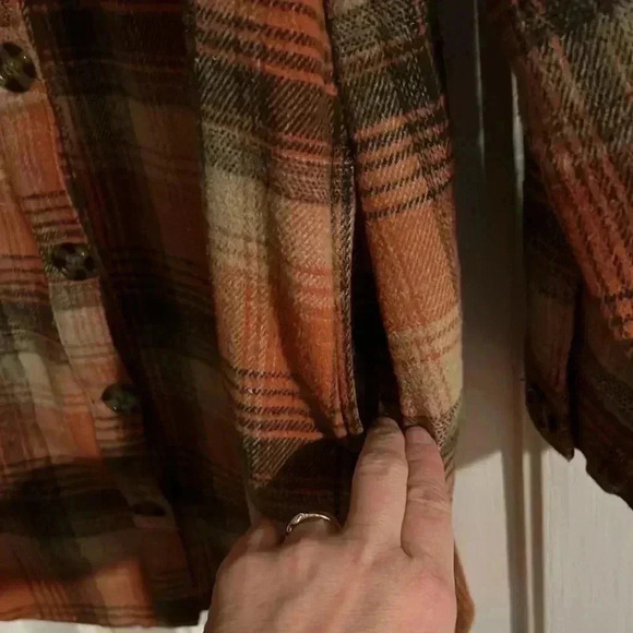 Canyon Creek Long Woman’s Flannel - Picture 3 of 5